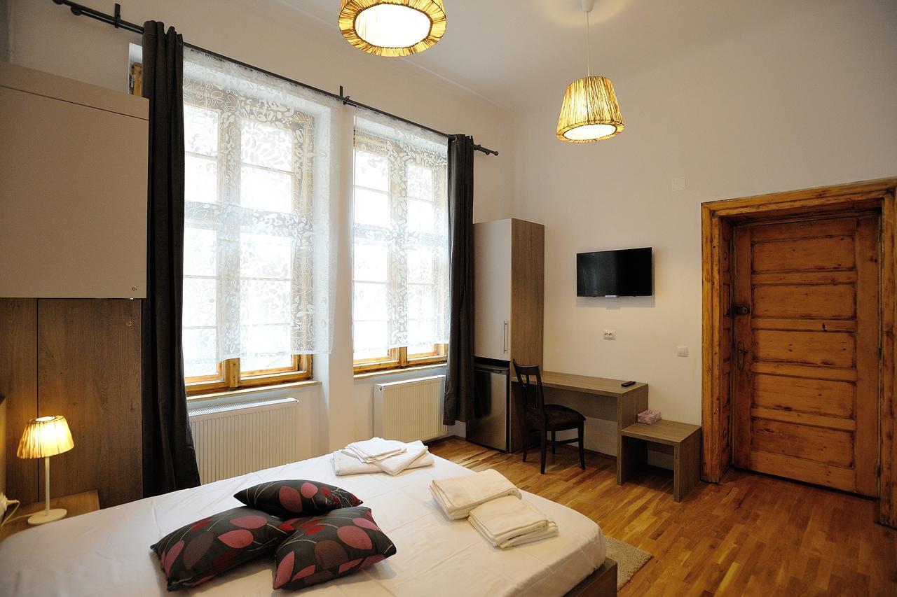 Dinicu Residence - Central Location براشوف المظهر الخارجي الصورة